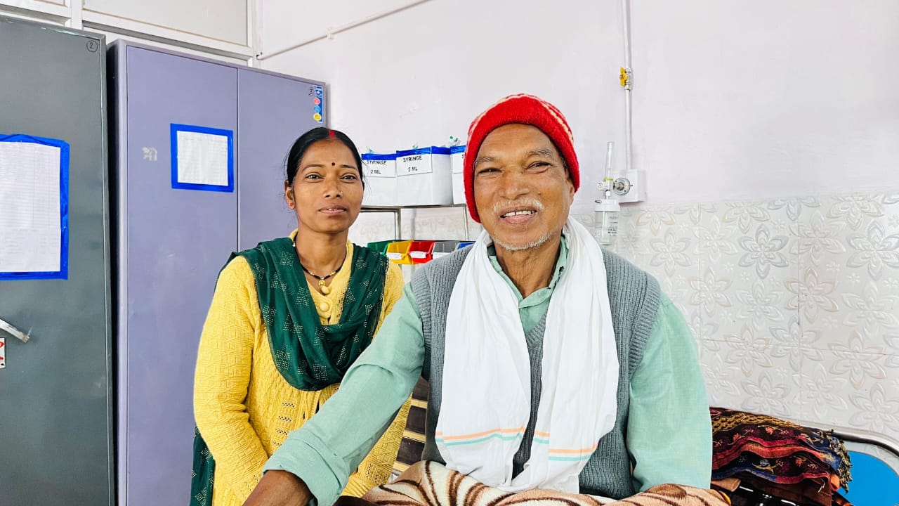 जशपुर  में शुरु हुआ कैंसर का ईलाज,कर्ज के बोझ तले दबे राम प्यारे को मिला निःशुल्क उपचार।