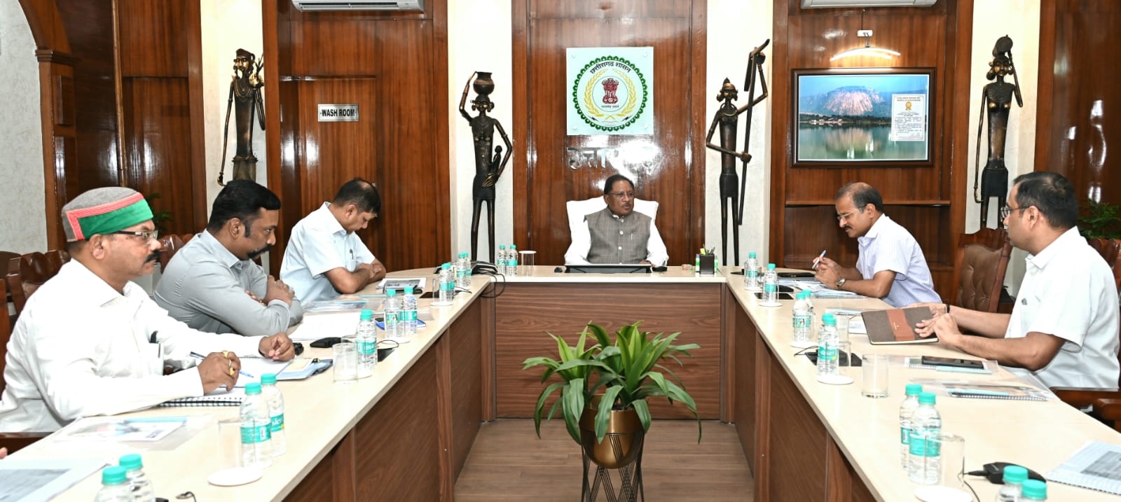 छत्तीसगढ़ को शिक्षा का राष्ट्रीय केंद्र बनाने का संकल्प : मुख्यमंत्री विष्णु देव साय,कोरबा, दंतेवाड़ा और रायगढ़ में विकसित होंगे राष्ट्रीय मॉडल कॉलेज