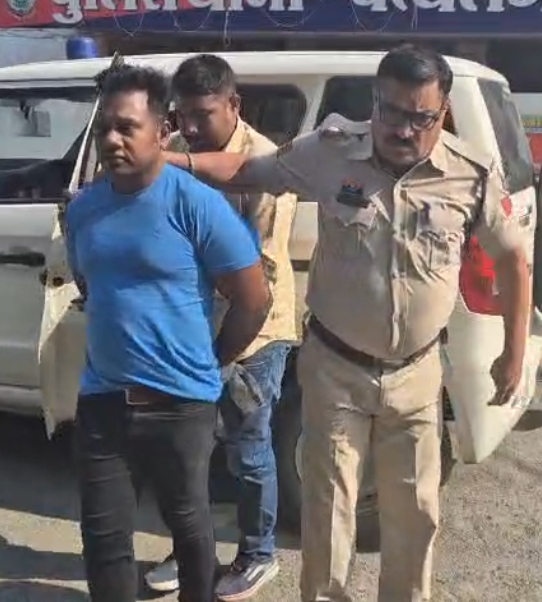 ब्रेकिंग जशपुर जंक्शन : कांजी हाऊस में प्रशासन को बंद करने की धमकी देने वाले भारत मुक्ति मोर्चा के जिलासंयोजक को जशपुर पुलिस ने भेजा जेल,रेल सर्वे के विरोध का मामला।