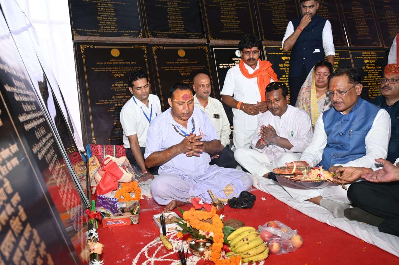 मुख्यमंत्री विष्णुदेव साय ने धरमजयगढ़ में 62.36 करोड़ के विकास कार्यों की दी सौगात