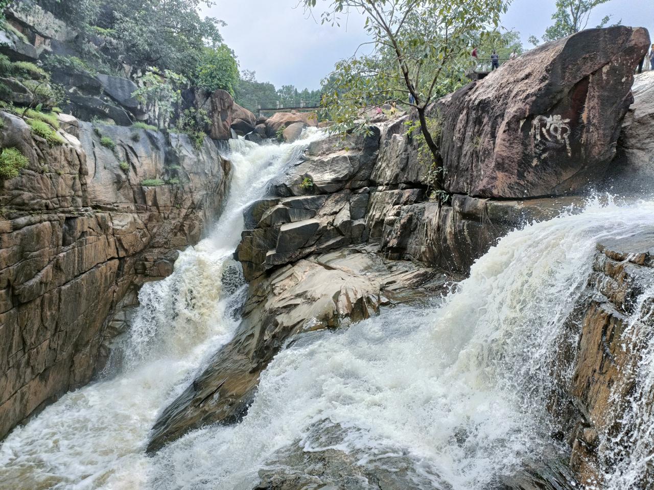 विशेष लेख : रानीदाह जलप्रपात- जशपुर की धरती पर प्रकृति का अनमोल उपहार।