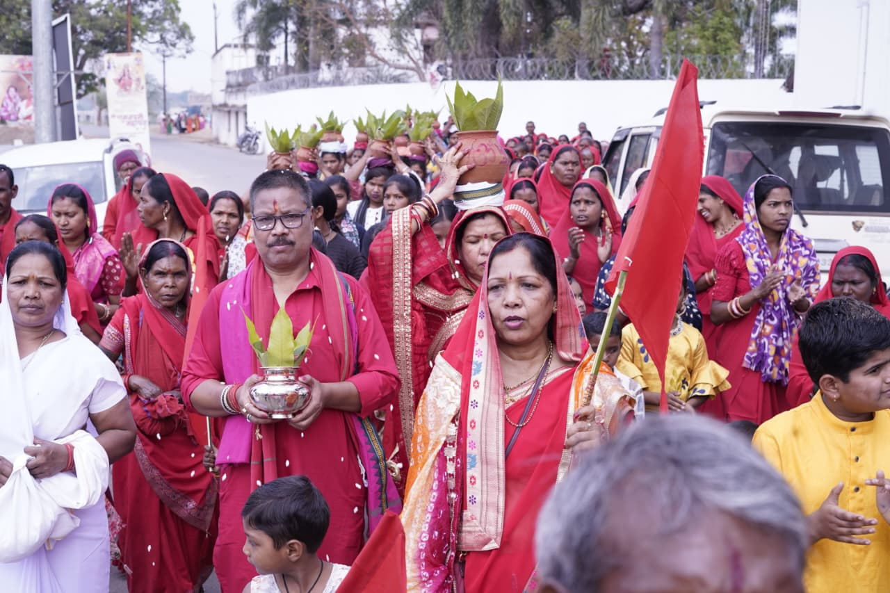 मुख्यमंत्री निवास बगिया में श्री रामनवमी महायज्ञ का भव्य शुभारंभ, कलश यात्रा में उमड़ा जनसैलाब.......।