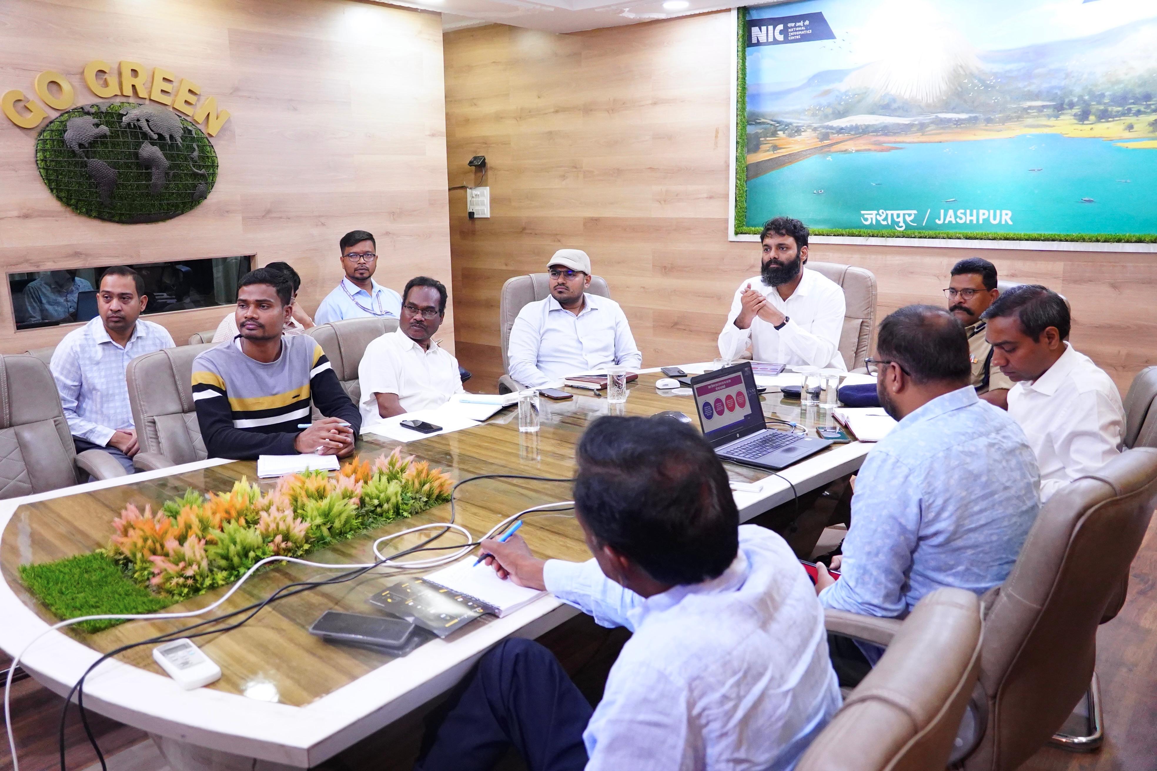 अफवाहों से बचें, पेट्रोल-डीजल व गैस की कोई कमी नहीं : कलेक्टर रोहित व्यास,दिक्कत हो तो इन नंबरों पर करें कॉल।