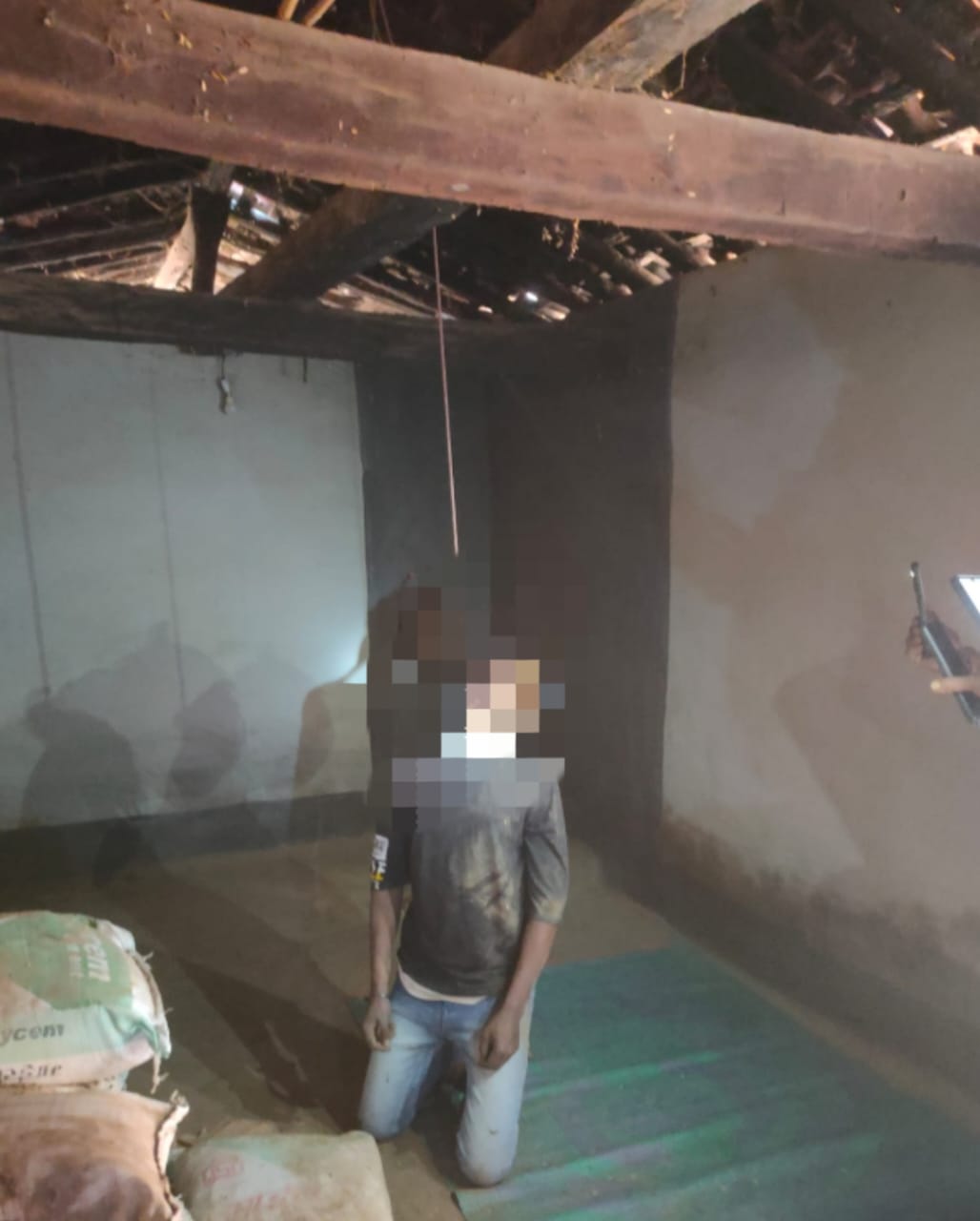 पहाड़ी कोरवा युवक ने फांसी लगाकर की खुदकुशी, पुलिस मौके पर जांच में जुटी।