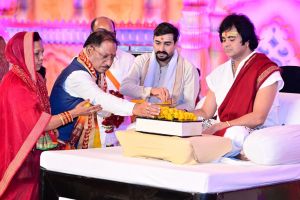 श्रीराम कथा में शामिल हुए मुख्यमंत्री विष्णुदेव साय, चिन्मयानंद बापूजी के श्रीमुख से गूंज रही रामकथा, भक्ति में डूबा कुनकुरी