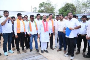 उप मुख्यमंत्री श्री अरुण साव का बस्तर में निर्माण कार्यों का निरीक्षण जारी।
